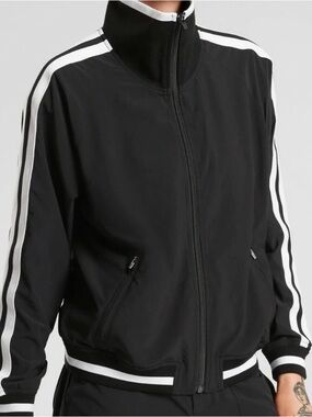 Athleta Sprint Track Jacket in Featherweight Stretch Black SZ Small/med 118 Ret